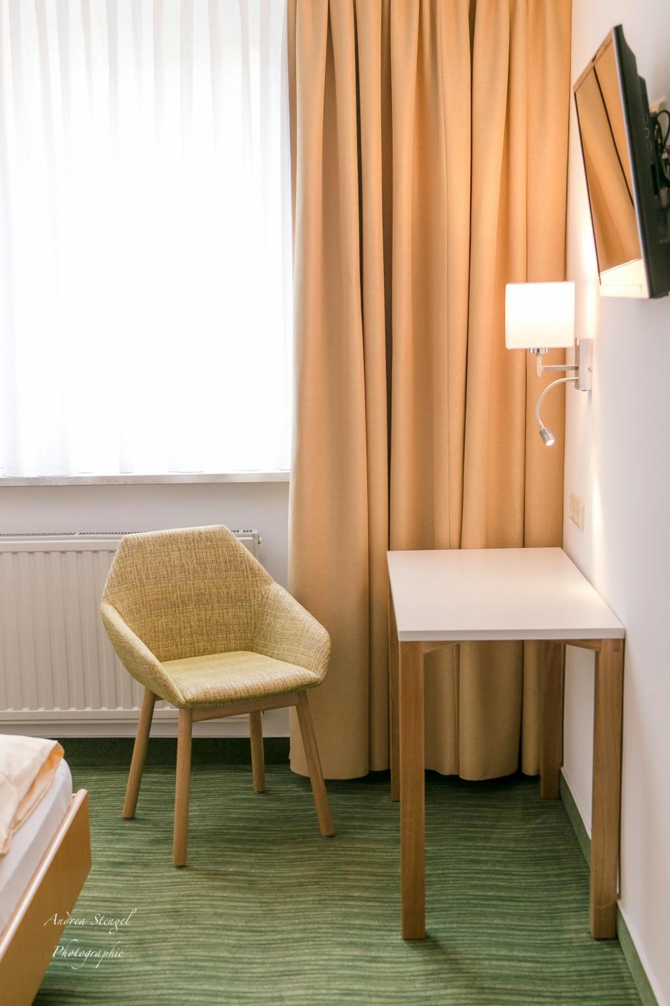 Waldhotel Linzmuehle Kahla  ภายนอก รูปภาพ