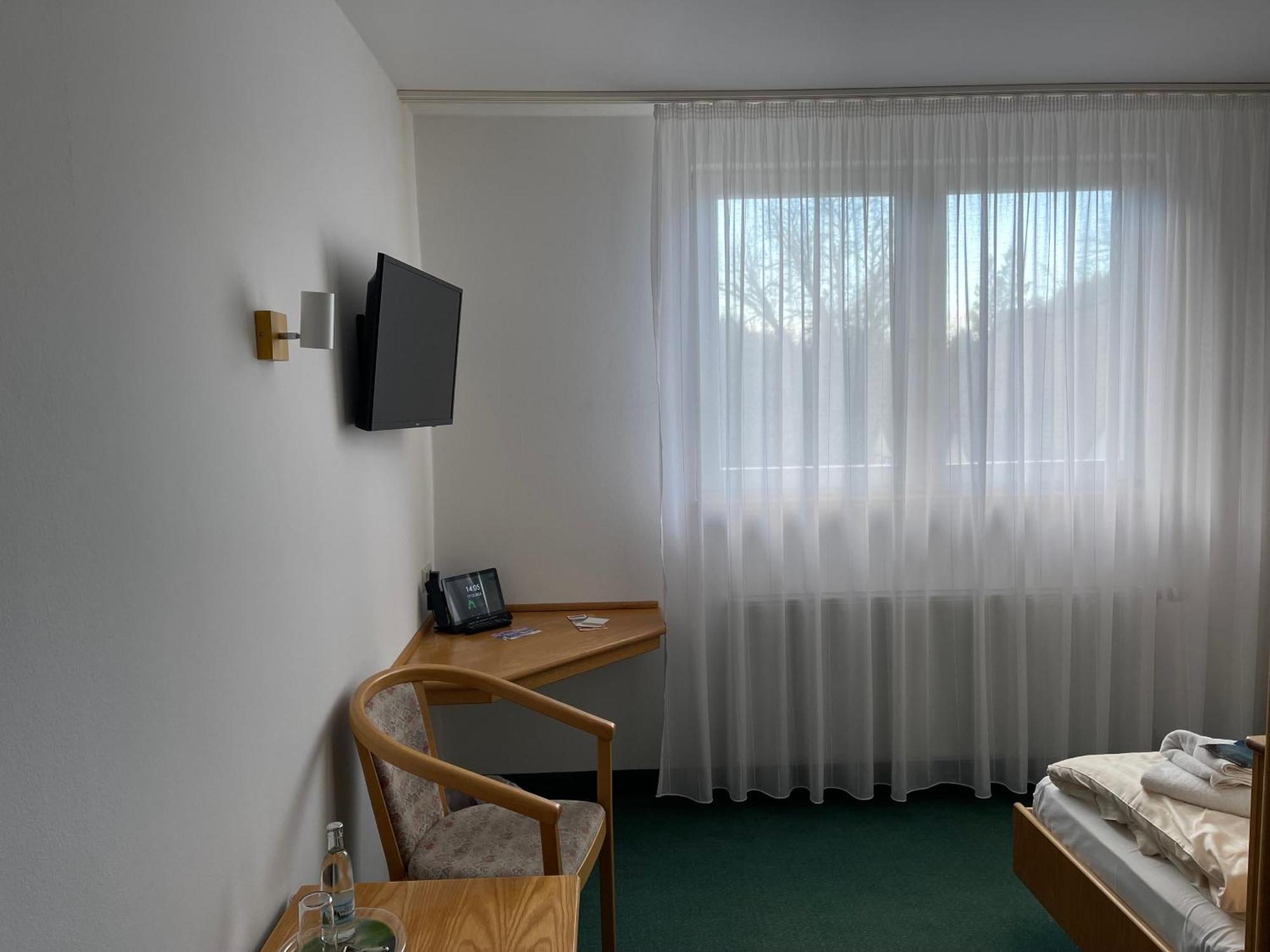 Waldhotel Linzmuehle Kahla  ภายนอก รูปภาพ